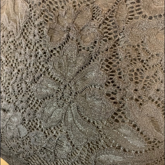 High neck top 🖤 - Picture 4 of 5